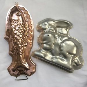 Vintage Bakeware Fish And Rabbit Mold Bundle